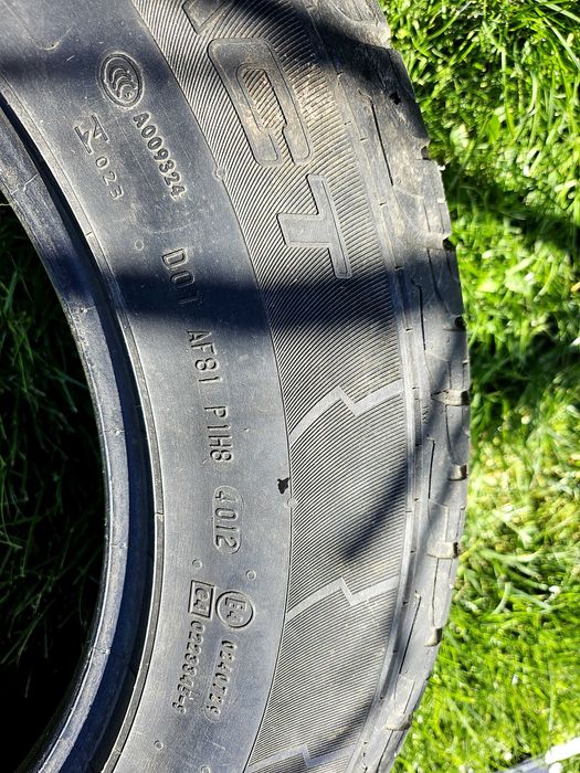 235/65/17 Continental cros contact