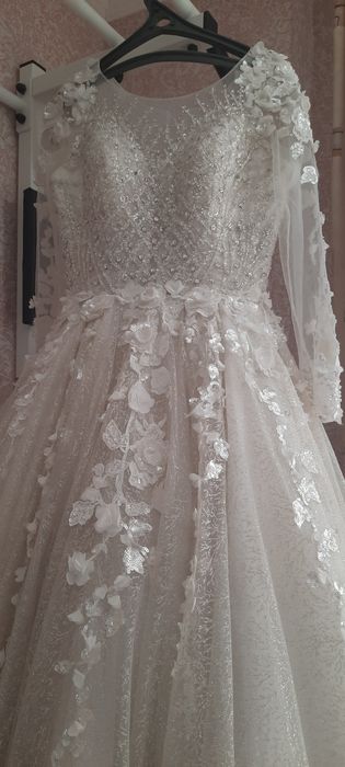 Продам свадебное платье