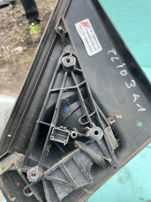 Огледало L- R Рено Клио 3/ Renault Clio 3