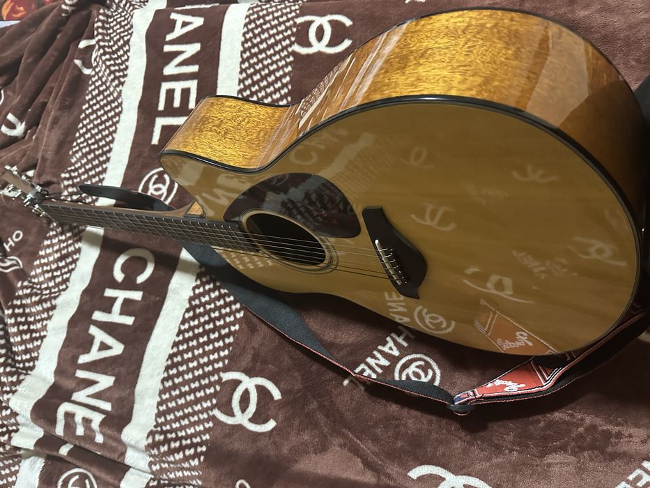 Yamaha gitara orginal holati idealni narxi 450$