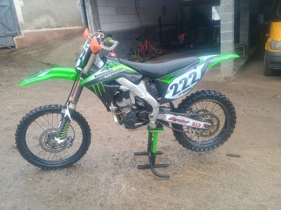 Vand motorcicleta kawaski 250cc an 2010