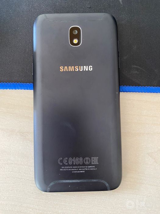 Samsung J 7 telefon