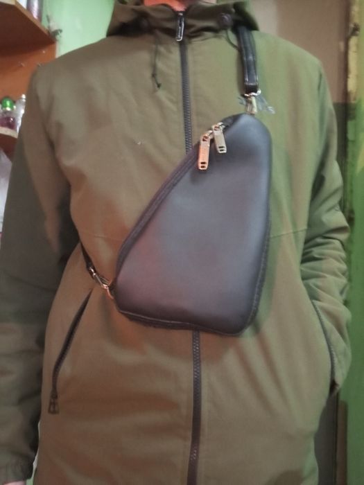 Продам барсетку Слинг