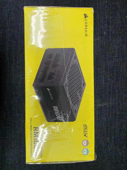 Corsair RM1000e 80+ Gold захранване за компютър чисто ново