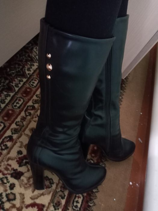 Сапоги носила пару раз почти как новый