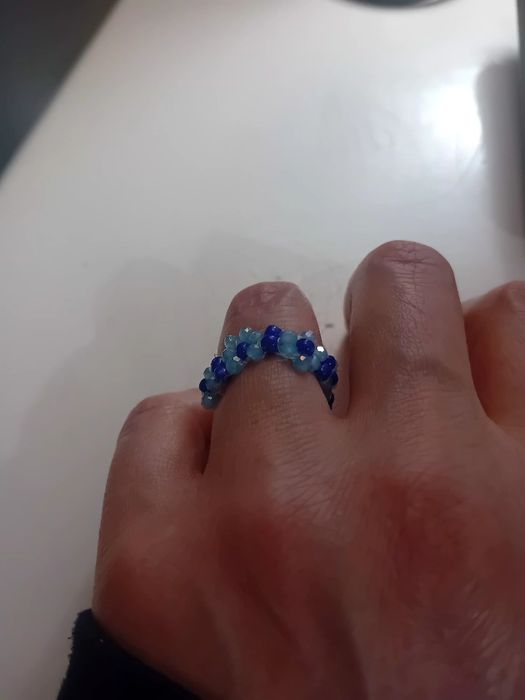 Бижута от стъклени мъниста синци