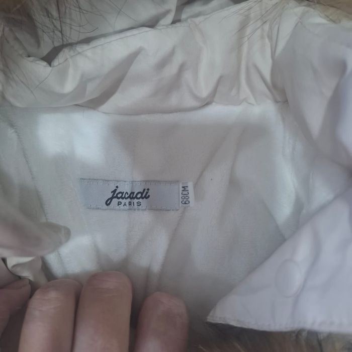 Продам комбинезон на девочку