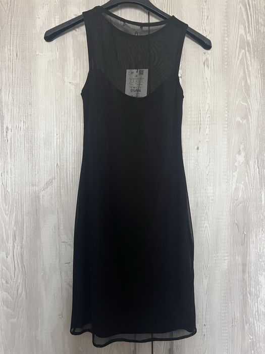 Черна рокля Pull & Bear