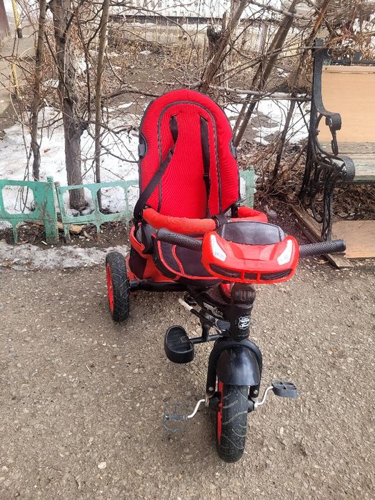 Велосипед трёхколёсный