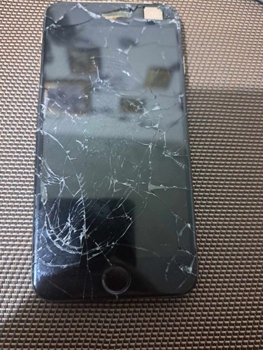 Vând iPhone 6 piese