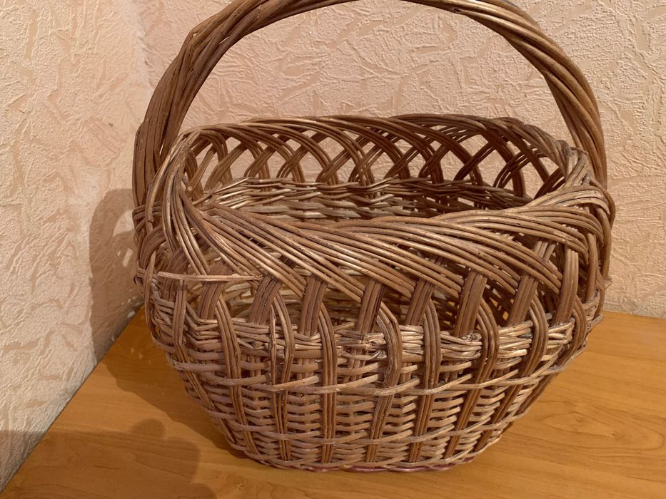 Корзина плетеная