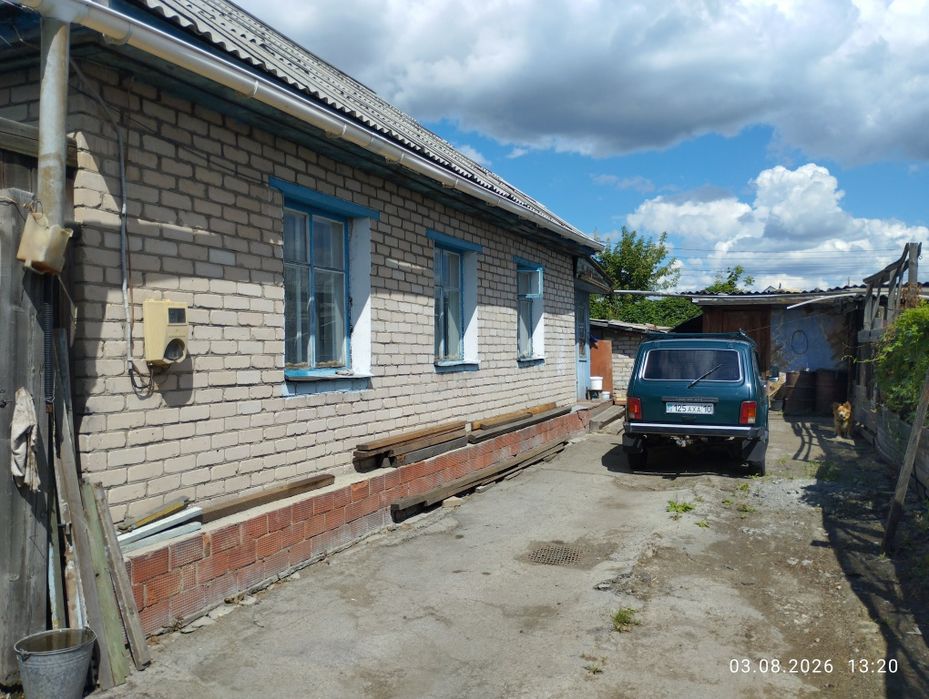 Продаётся   дом  .