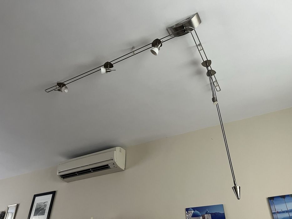 Таванно осветление