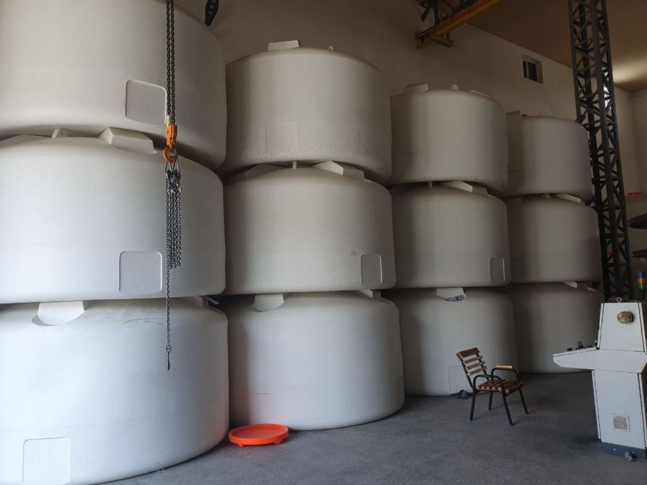 Ёмкость сув учун бочкалар