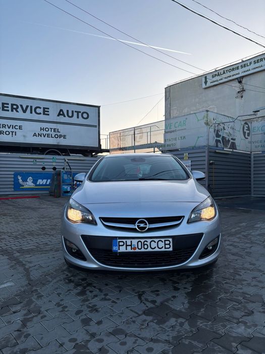 Opel Astra J / 2015 / Diesel / Proprietar / 2 Chei / Impecabila