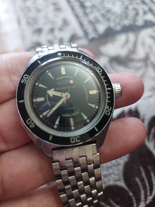 Продам часы мужские.