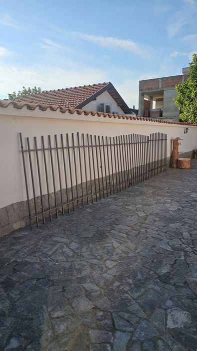 Продавам Метална ОГРАДА