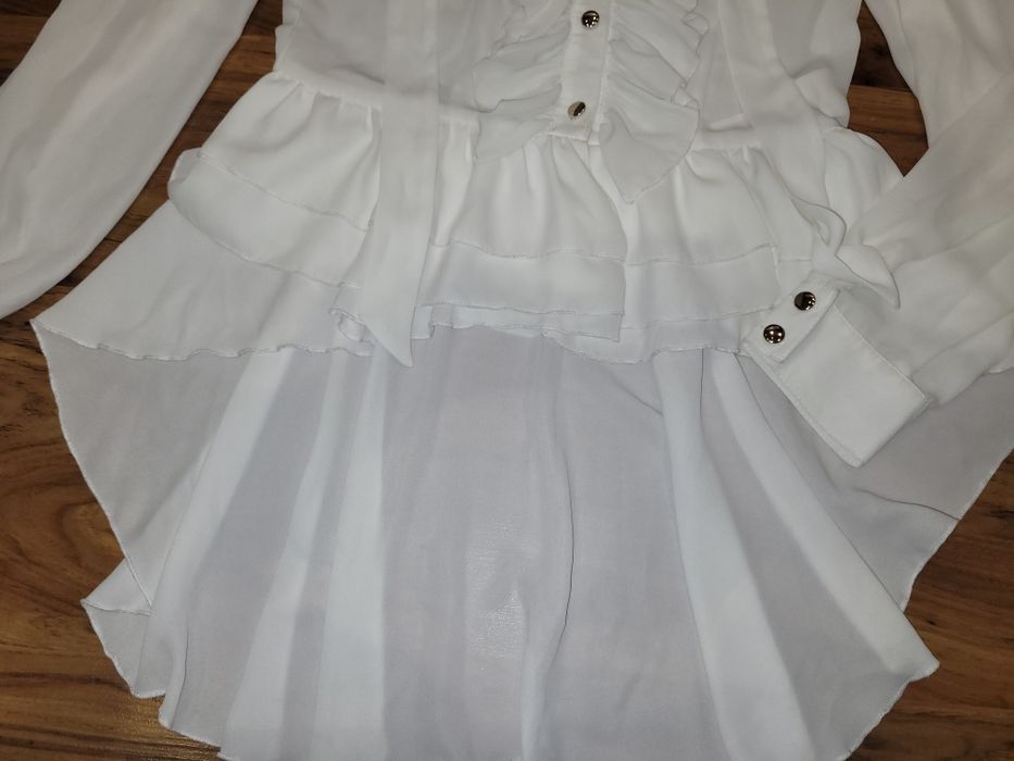 Бяла риза Lucy с удължен гръб