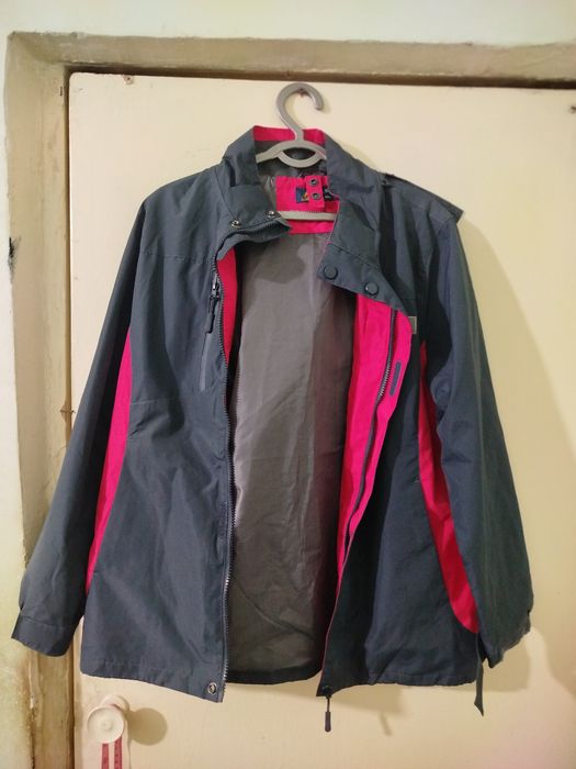 Продам columbia куртку.