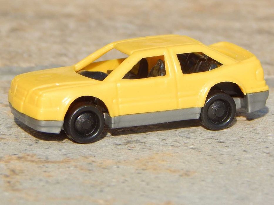 Macheta Audi Coupe B3 Kinder scara 1:87 plastic