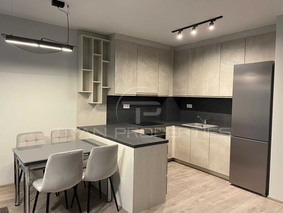 Продава се Двустаен апартамент в Пловдив, Христо Смирненски - 98 кв.м за 1923 €/кв.м - Снимка #2