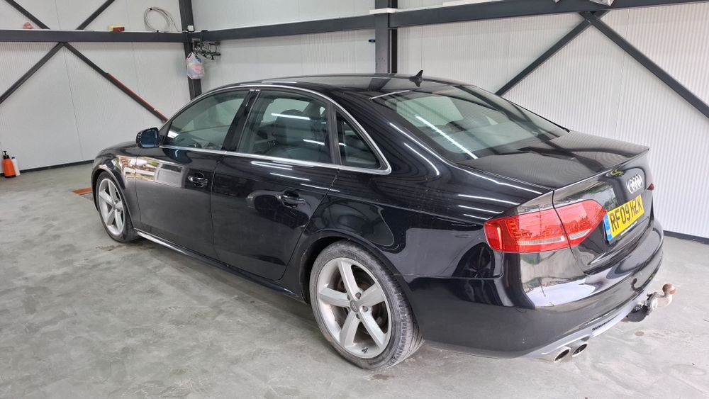 Audi a4 b8 2.0TDi S-line на части