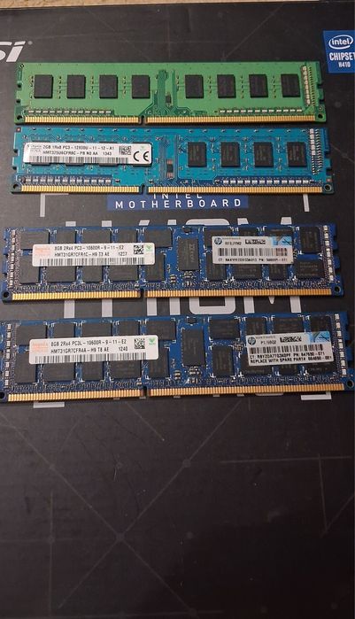 Vand Stick uri RAM pentru desktop/server