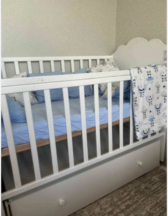 Продам детскую кроватку