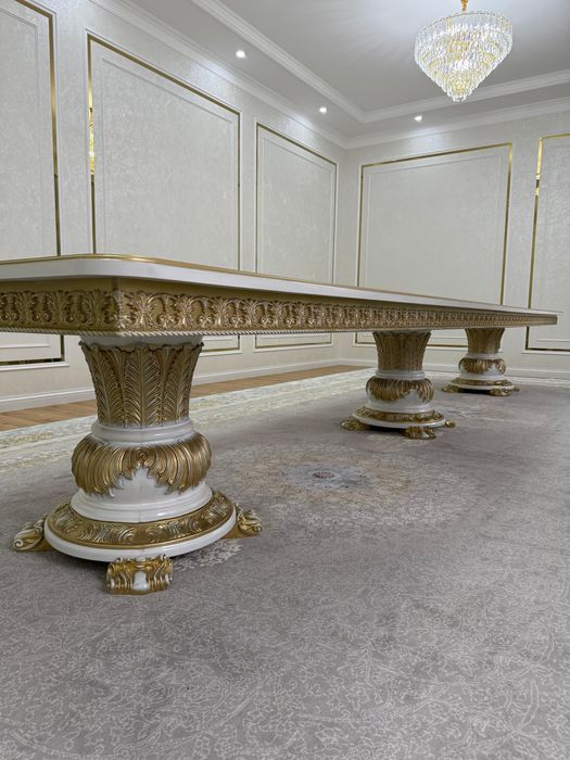 Стол сатылады почти новый