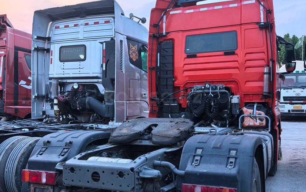 Тягач Howo 6X4 2021