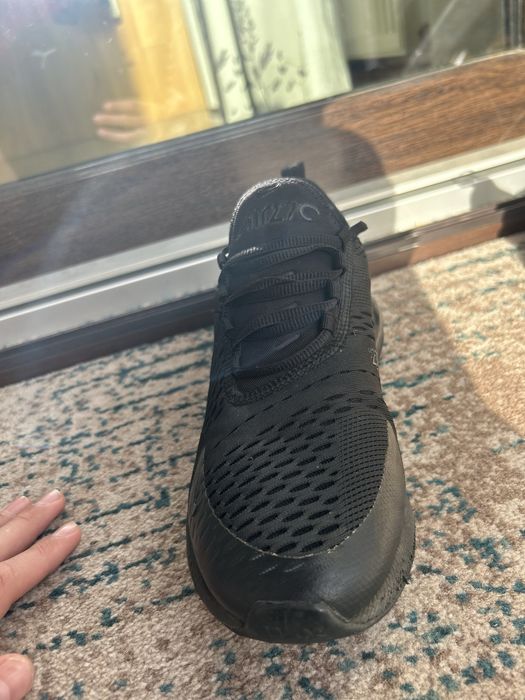 Adidasi nike air 27 C