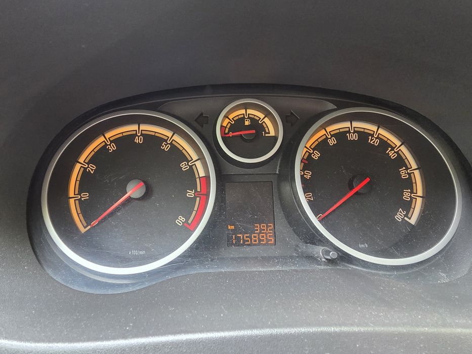 Opel Corsa D 1.2 Benzină + GPL | 2011 | 176.000 km