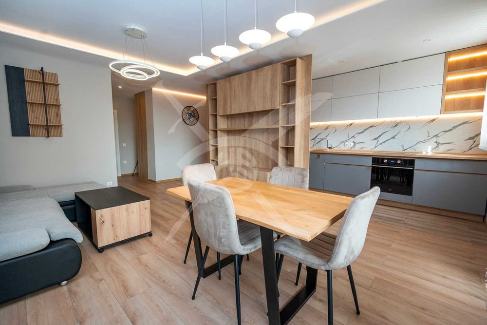 Дава се под наем Тристаен апартамент в София, Лагера - 109 кв.м за 1300 € - Снимка #2