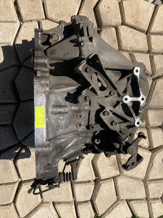 Скоростна Кутия за Тойота Корола Версо/2.2 D4D 136кс 04-08г