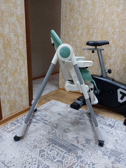 Детский стульчик шезлонг