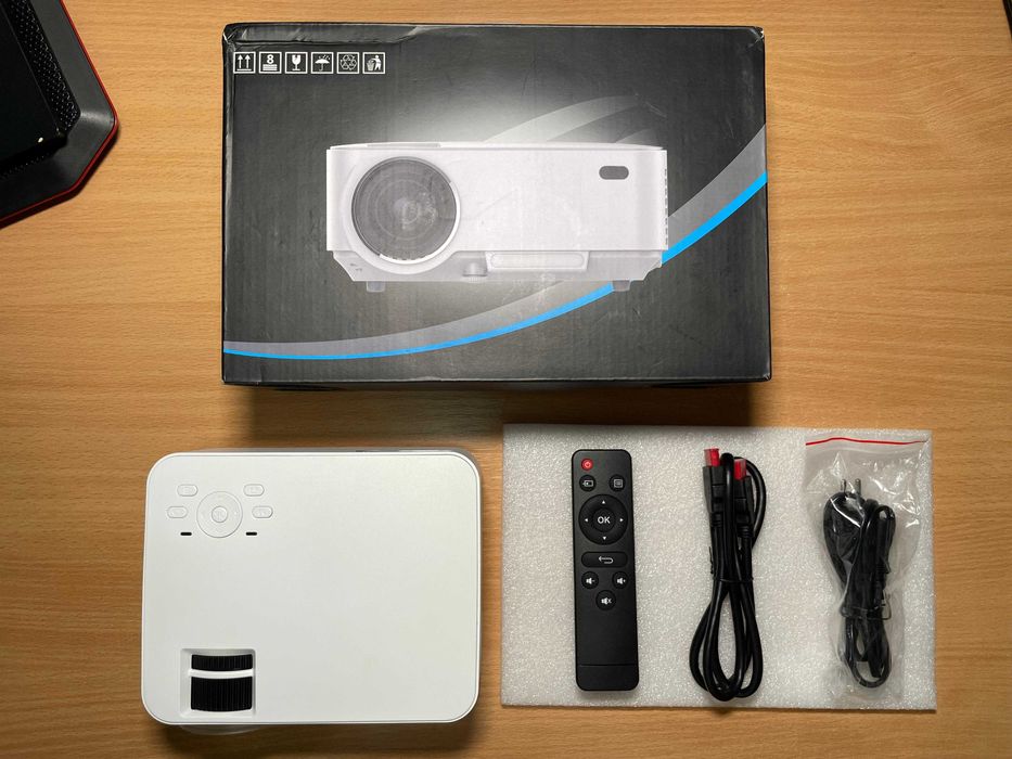 Videoproiector compact, calitate video HD