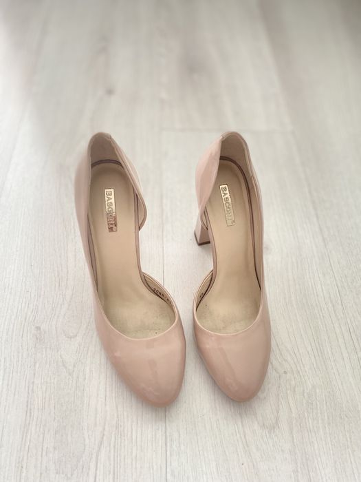 Красивые Туфли вечерние .