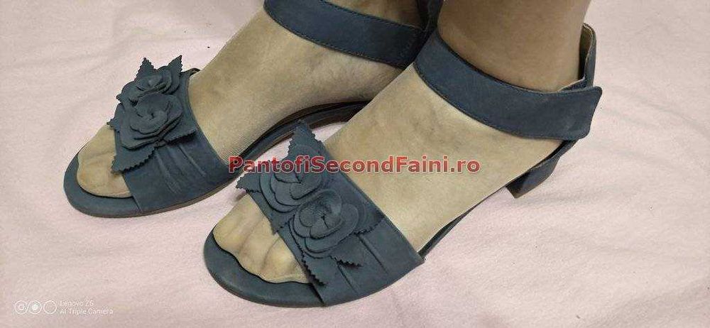 Sandale trendy full piele de la CAPRICE marimea 40-40,5