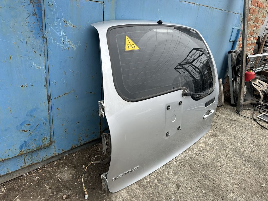 Дверь багажника нива шевроле