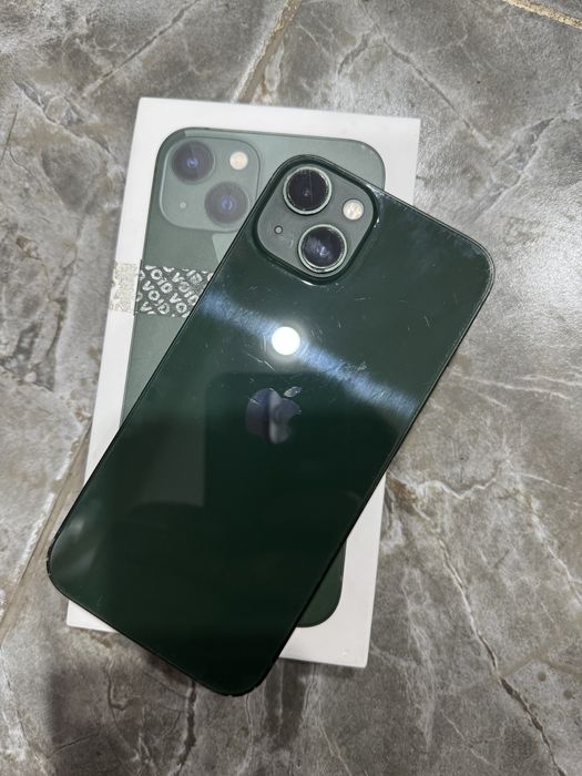 Продам айфон 13