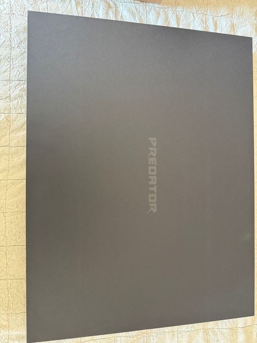 Acer predator helios 18 AI RTX5080