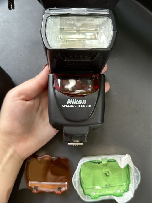 Blit Nikon Speedlight SB-700 Ca Nou