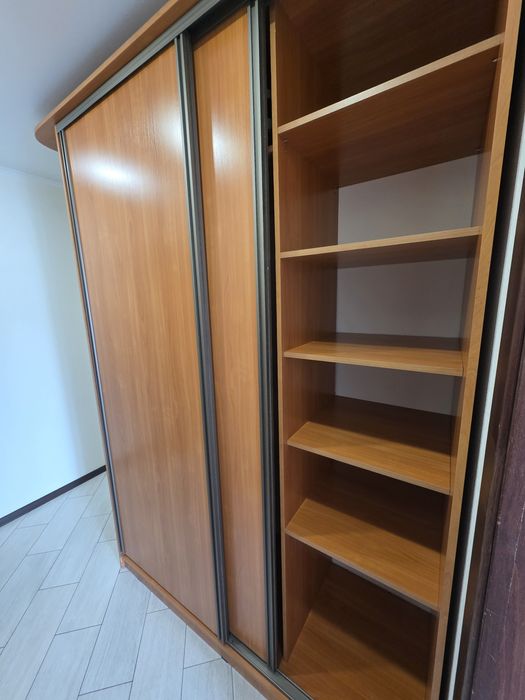 Продам шкаф для одежды