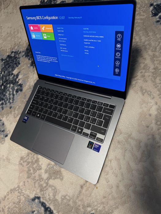 Laptop Samsung Book Pro 5 , Ultra 7/16gb/1TB, Impecabil ca nou.