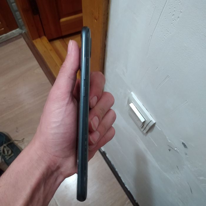 Телефон сотилади Redmi 7