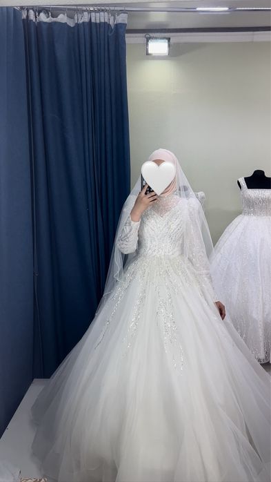 Свадебное закрытое платье