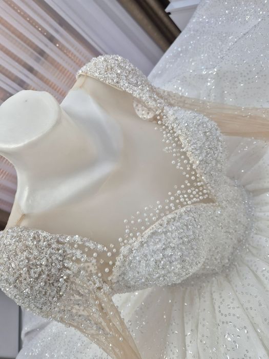 Сватбена булчинска  рокля..