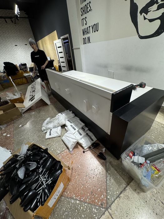 Касса даром можно под полки передалать