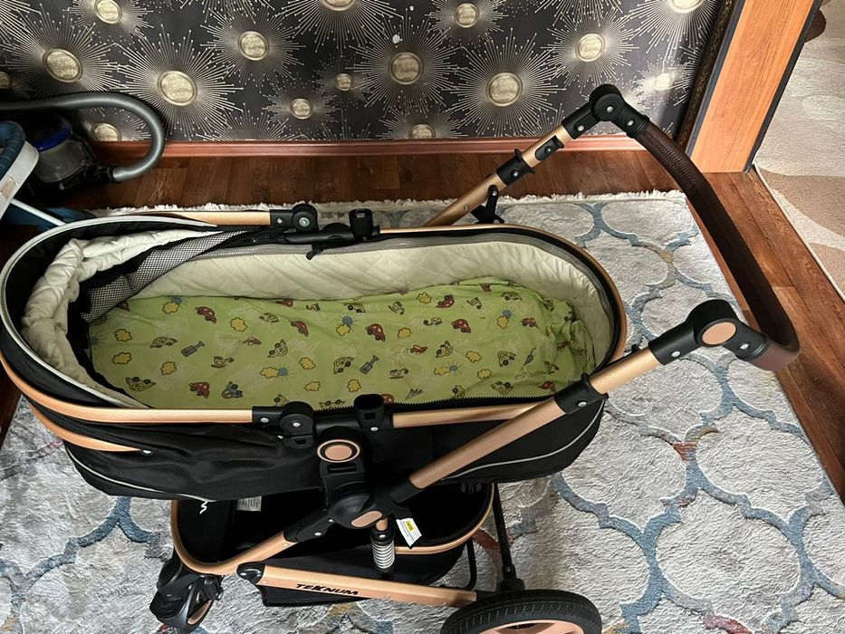 Продам коляску и ходунки