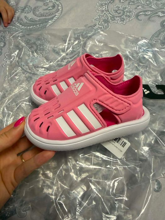 Чисто нови детски сандали Adidas water !!!